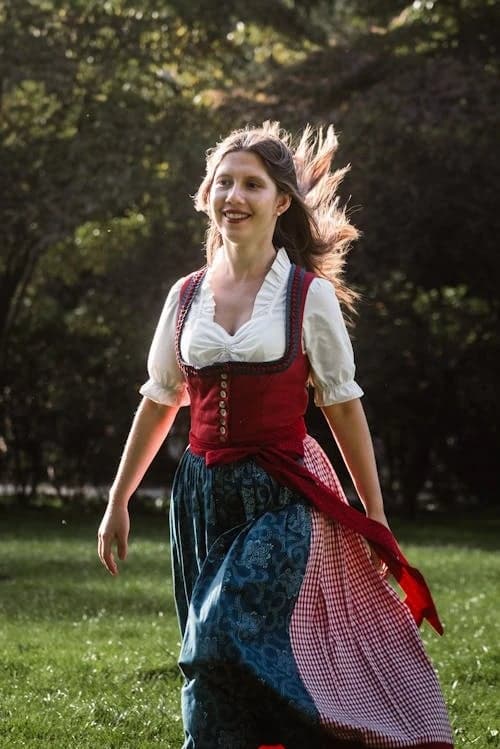 Celebrity Outfits filter before photo - natural portrait in standard T-shirt or shirt with any indoor scene