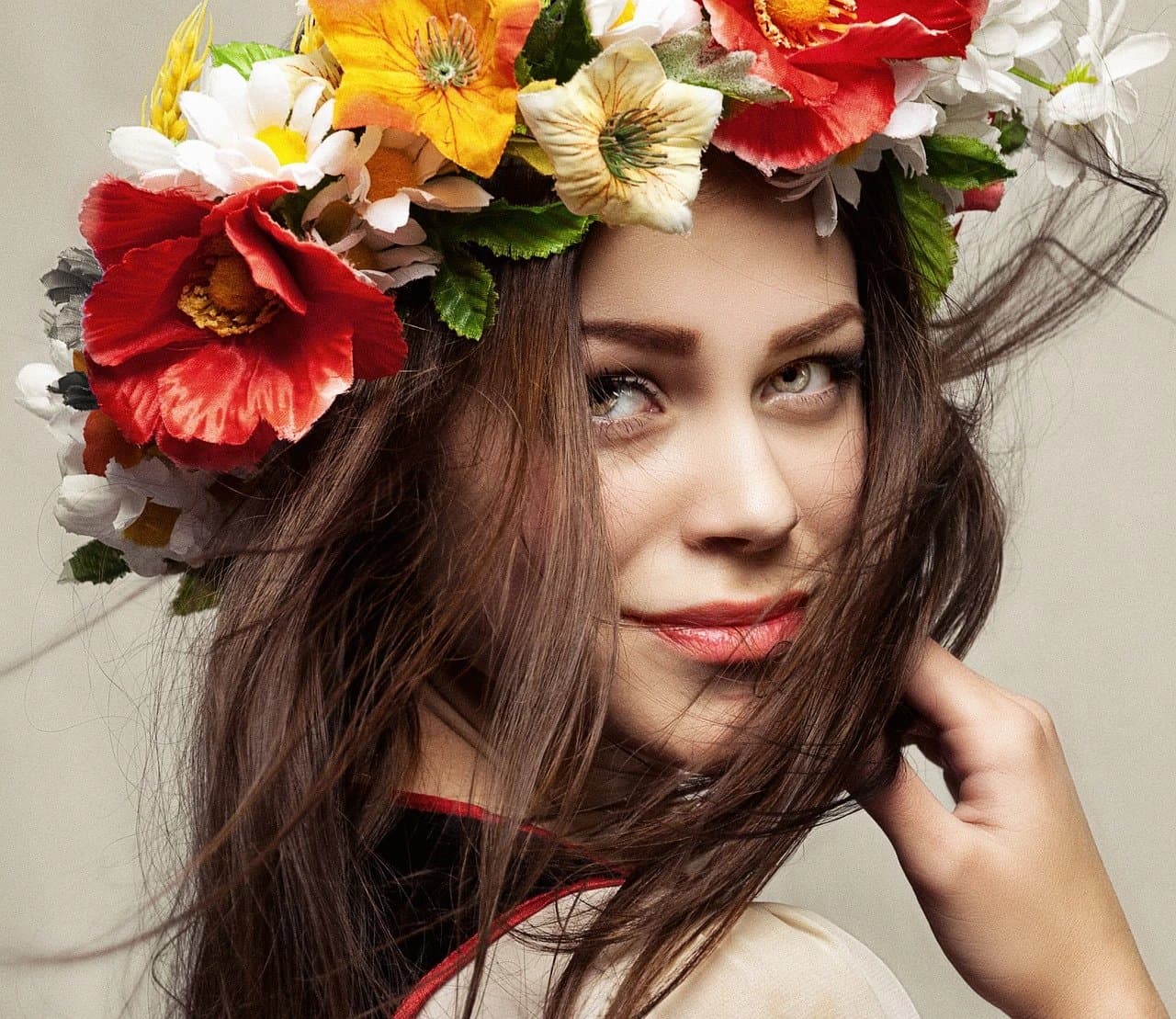 AI chibi maker before photo - casual portrait before cartoon character creation