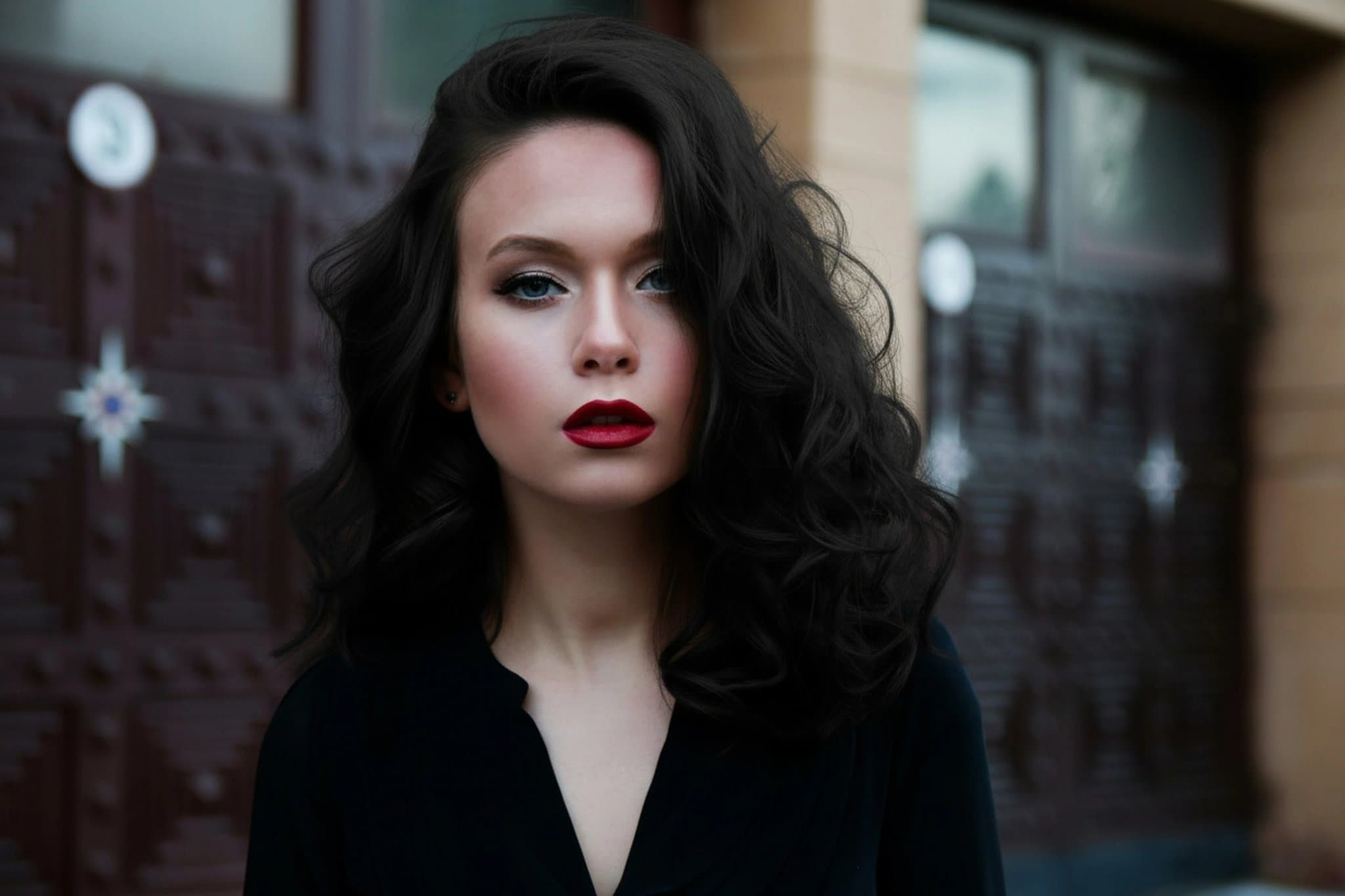 AI blonde hair filter before photo - influencer photo before golden hair edit