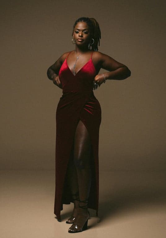 Idol Outfits filter before photo - natural portrait in everyday dress or separates with any backdrop