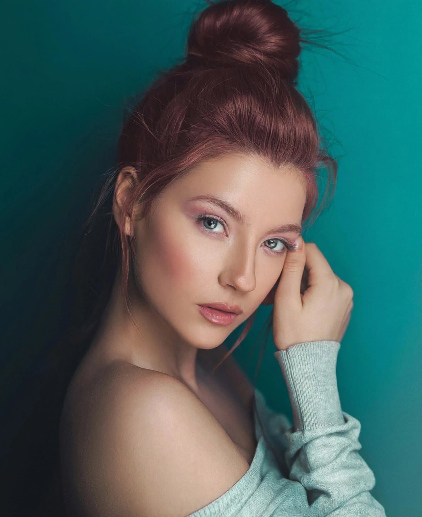 AI makeup filter before photo - woman portrait with natural face