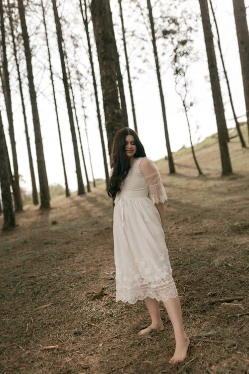 2010 Style Fashion filter before photo - neutral portrait before edit