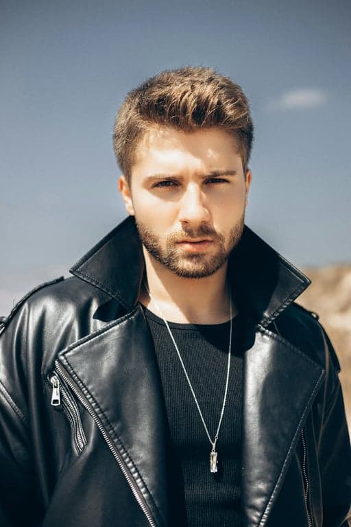 AI Curly hair filter before pic - man portrait