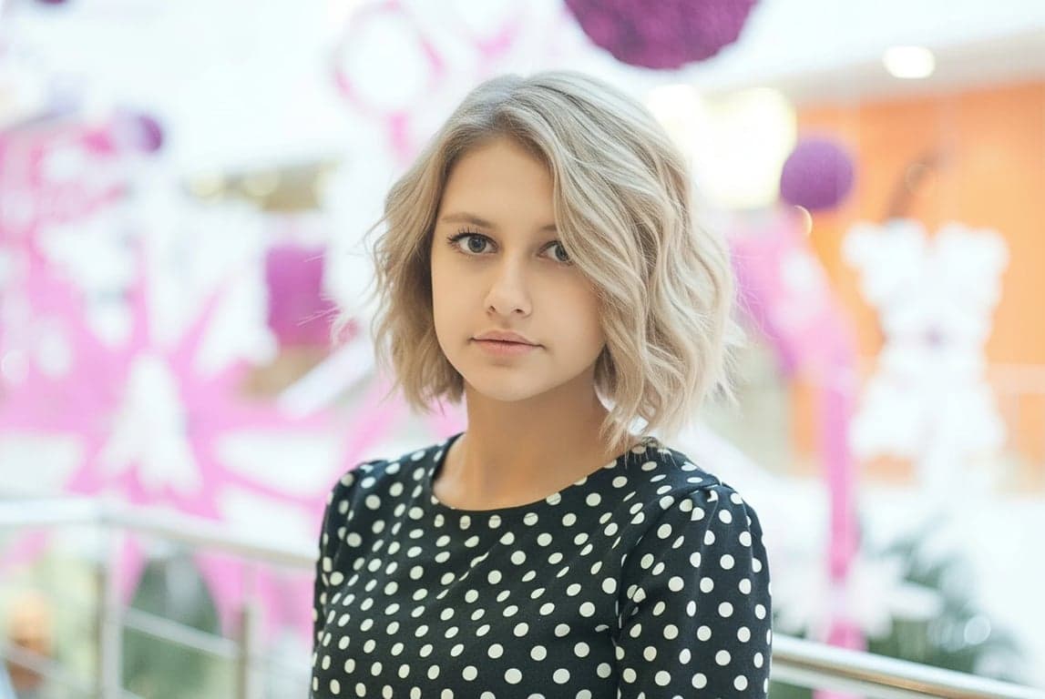 AI shorthair filter after photo - woman portrait with short choppy hair