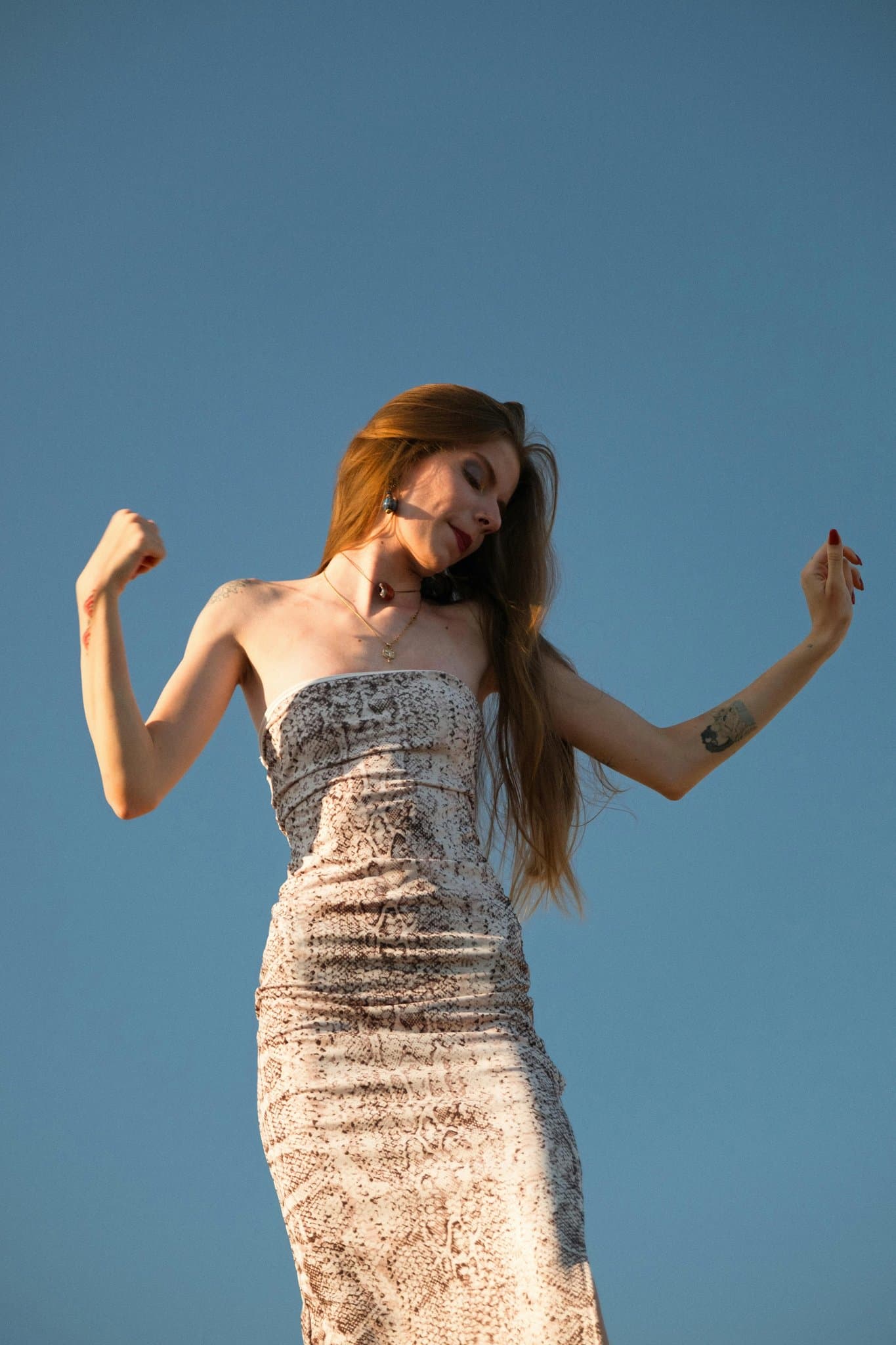 hair color filter before photo - portrait with single-tone brown hair in soft light